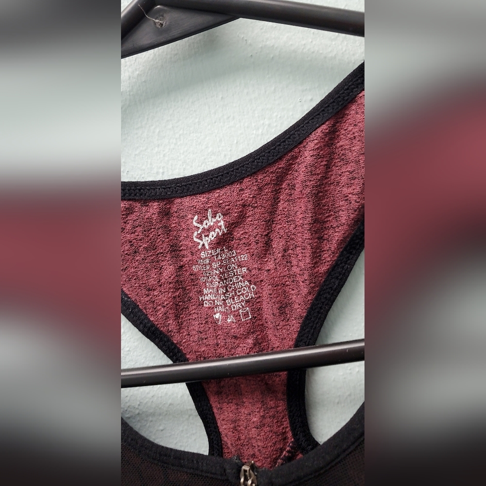 Sports bra - Picture 2 of 2